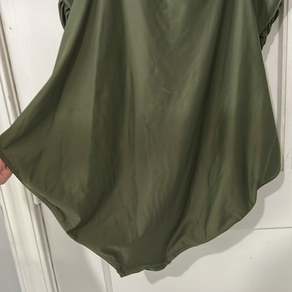 J. Crew Ruched V-neck One Piece Swimsuit in Army/Olive Green BC116 - Size 20 - Picture 8 of 14